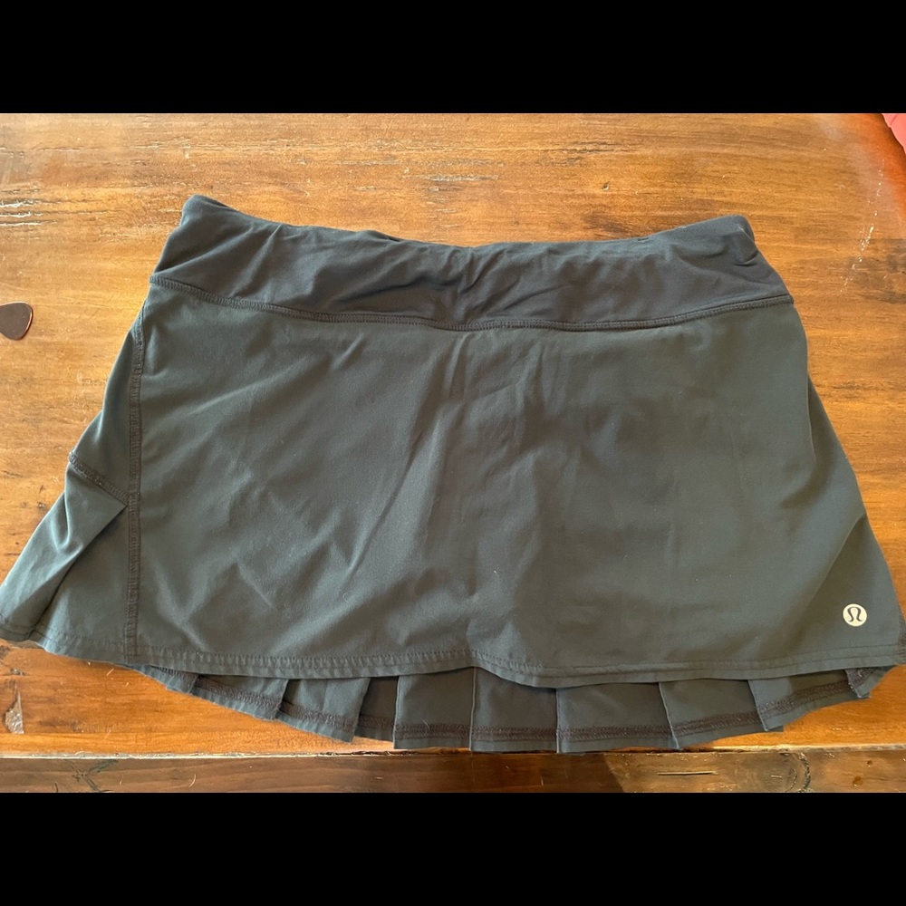 Lululemon ruffle skirt